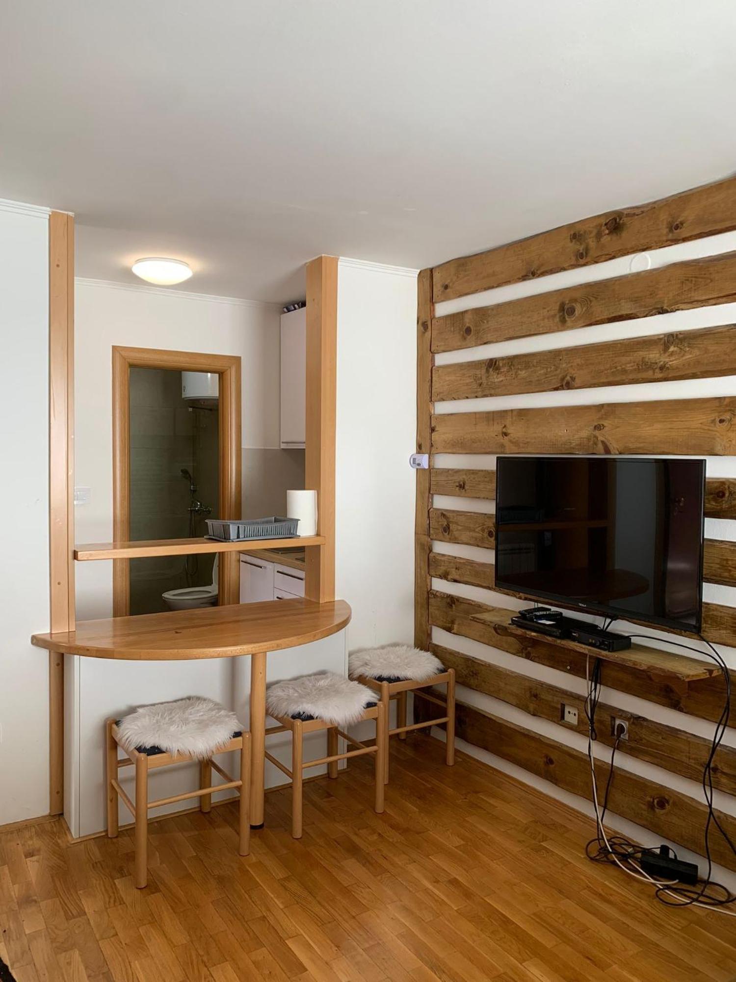 Apartmani Kosuta- Ljiljana Dokanovic ヤホリナ エクステリア 写真